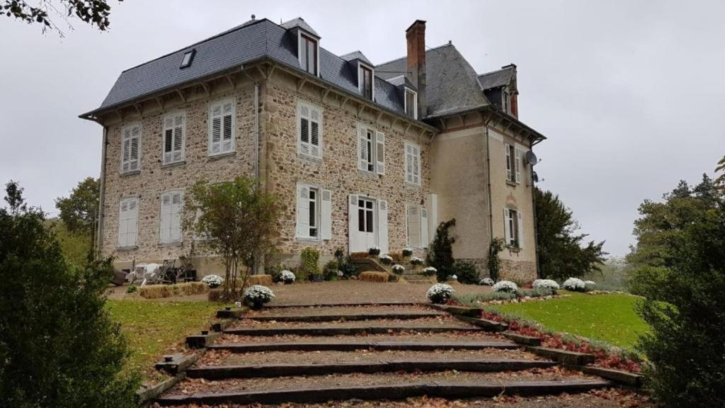 Gites Du Castellare Le Chalard Екстериор снимка